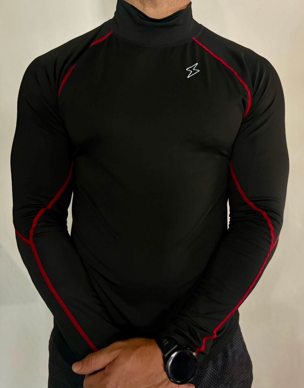 LONG-SLEEVED RED