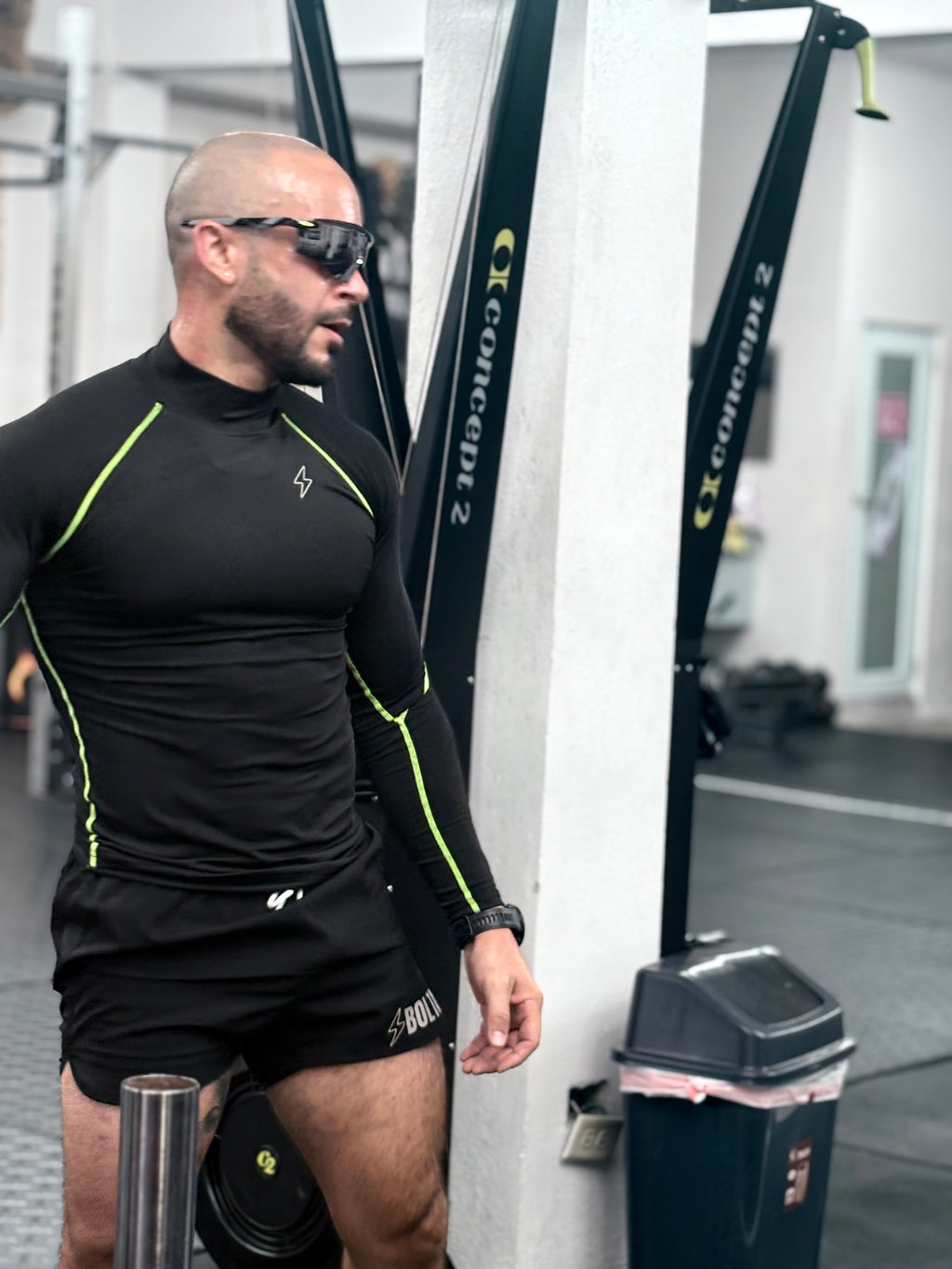 LONG-SLEEVED GREEN